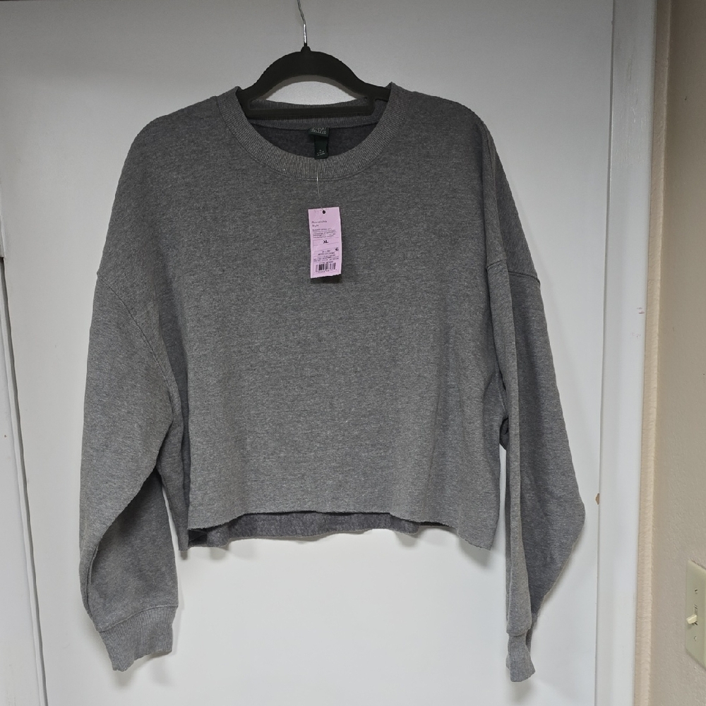 Wild Fable Gray Crew Neck Sweater